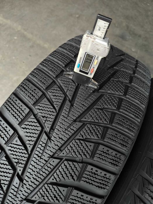 Шини зимові R17 245 45 Hankook Winter з Mercedes E class 7мм 21р м'які