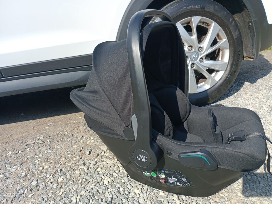 Автокрісло Britax Römer BABY-SAFE CORE (Space Black)