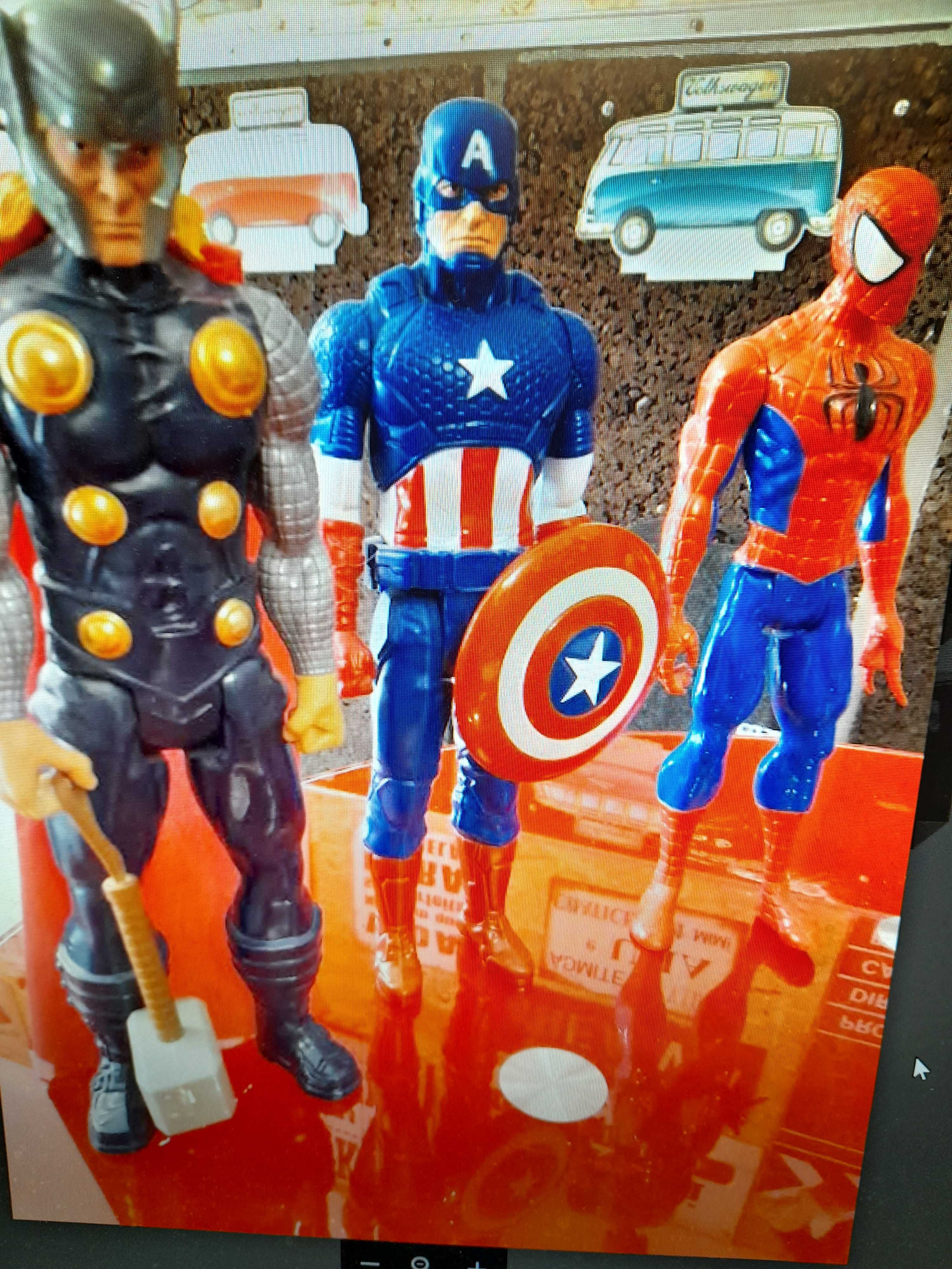 Figuras super -heróis Marvel e Comics 30cm