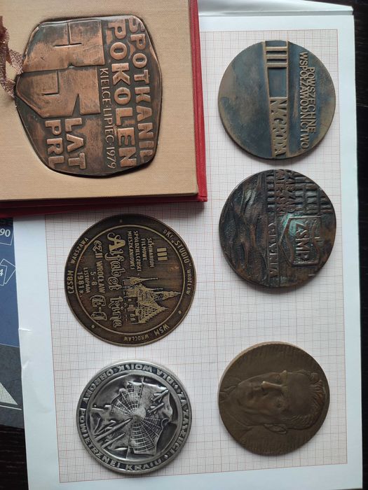 Odznaki, odznaczenia, medale, PRL, 6 medali brąz