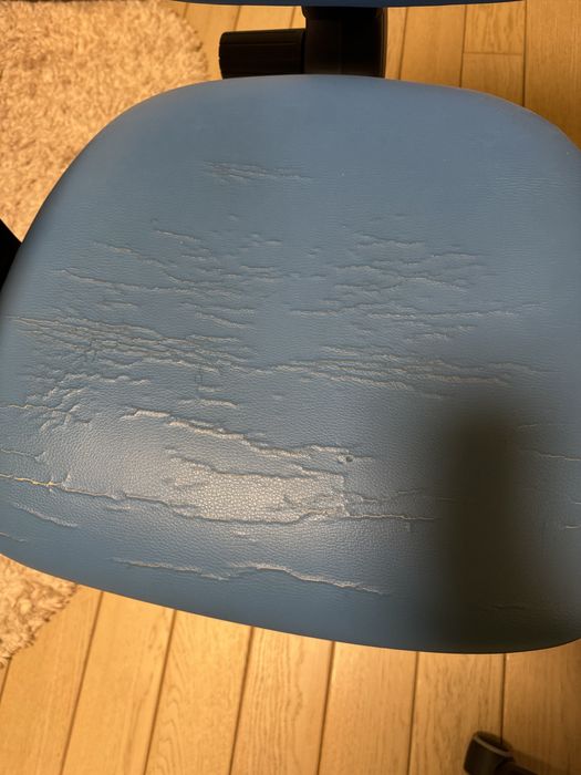 Компʼютерне крісло/для навчанна