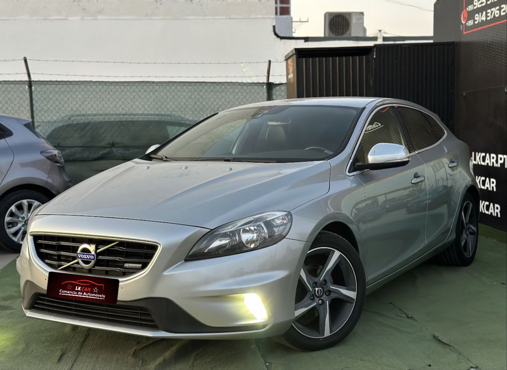 Volvo V40 1.6 D2 ‘ R-Design ‘  GARANTIA !