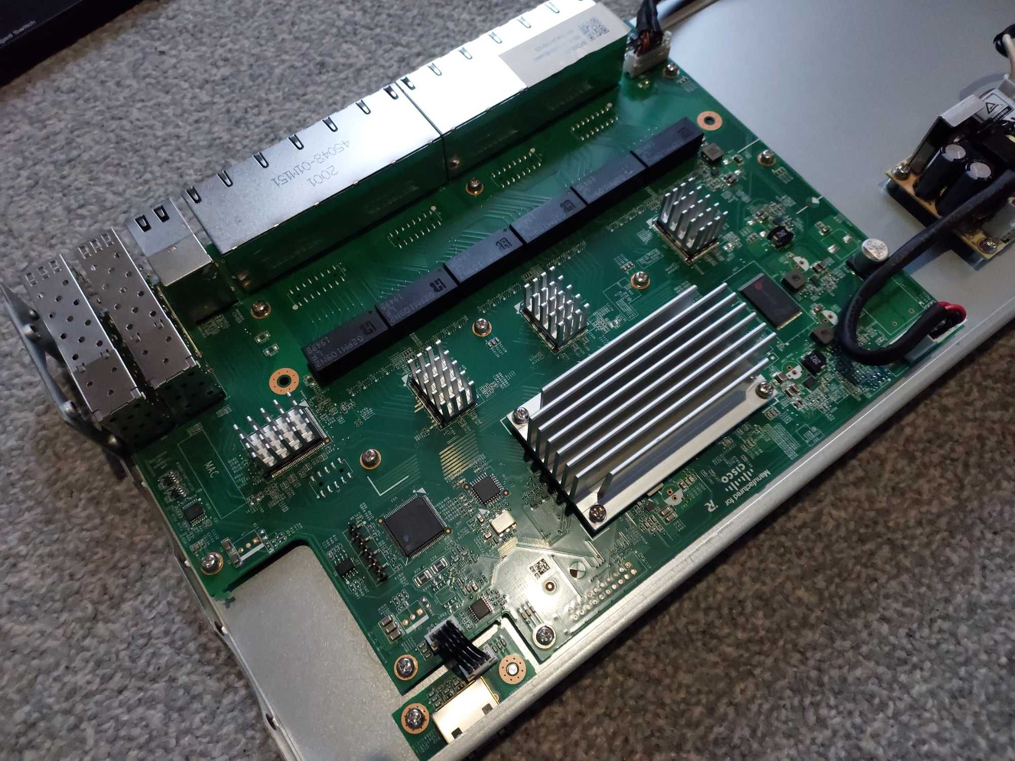 Комутатор Cisco SF-350-24