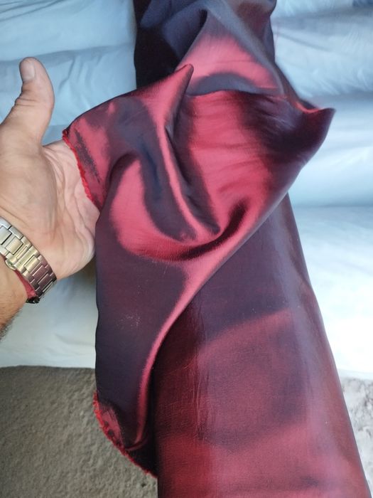 Тканина тафта куртки штори чохли сумки різні.