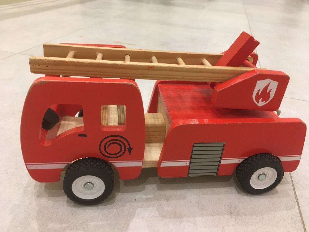 Wóz strażacki drewnainy niekompletny