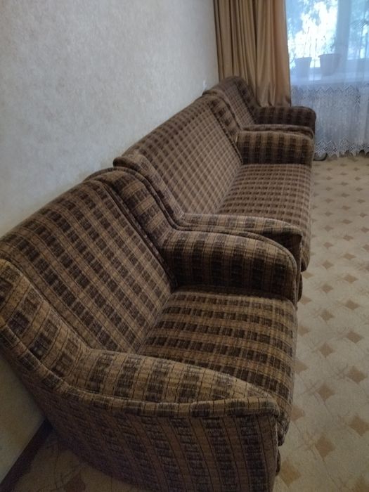 Диван та крісла!