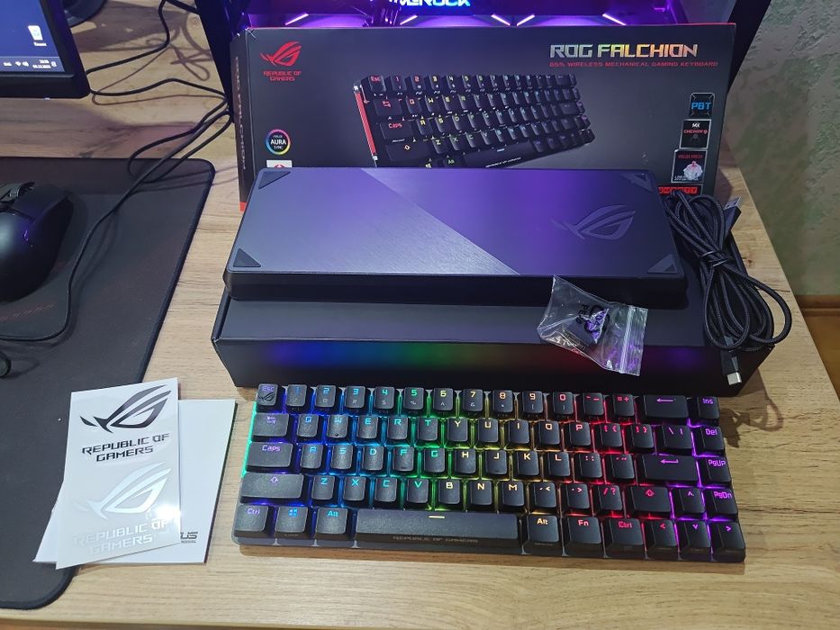 Клавіатура Asus ROG Falchion 65%
