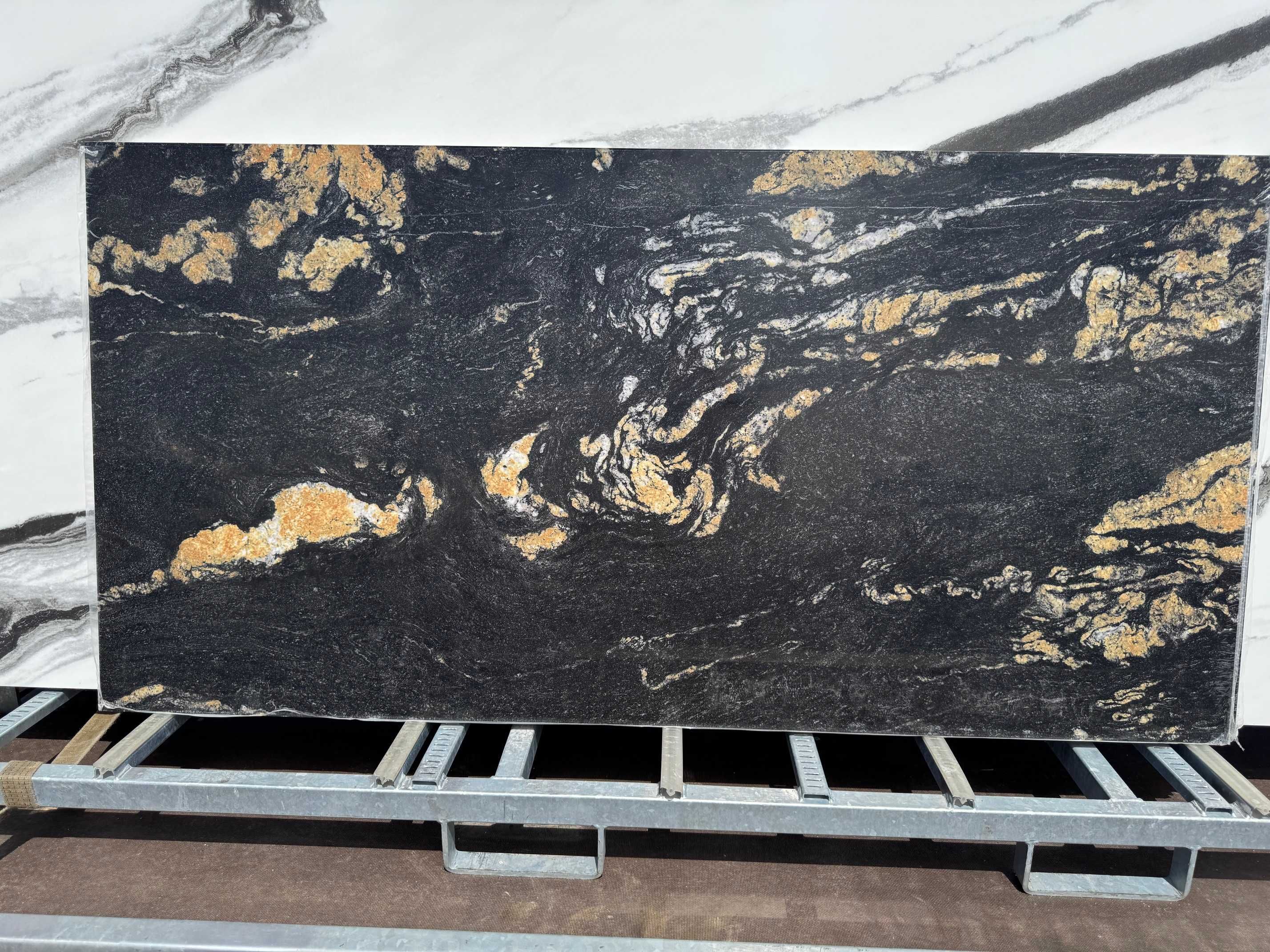 Płytki Wielkoformatowe Spiek Kwarcowy Czarno Złote BLACK GOLD 90x180cm