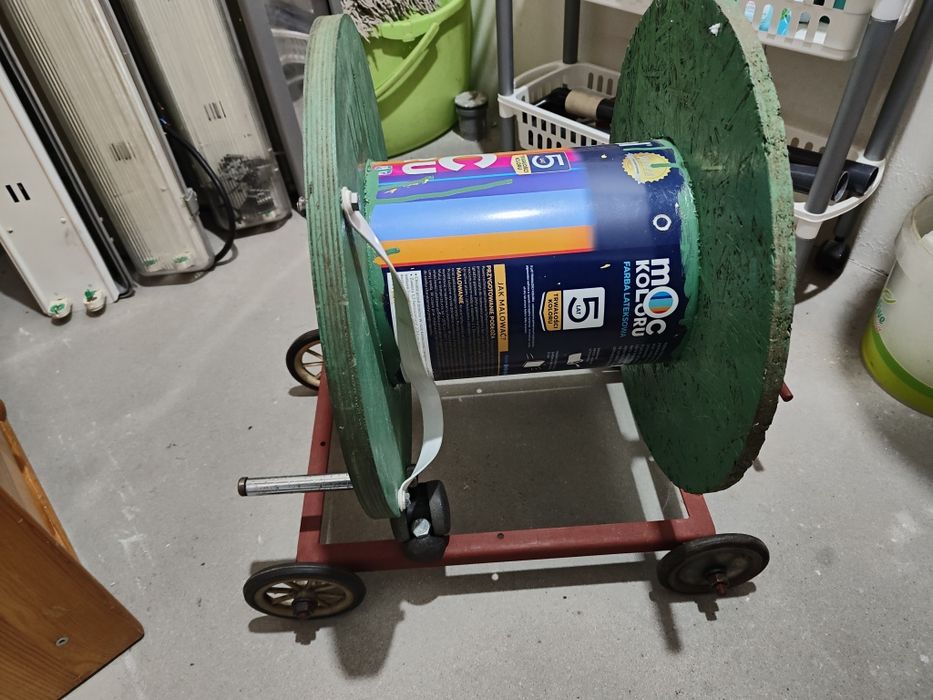 Bęben na wąż lub przewód