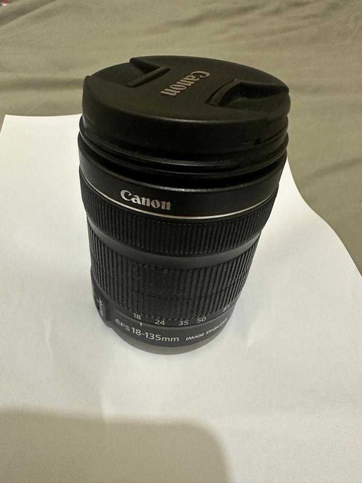 Об'єктив Canon 18-135mm