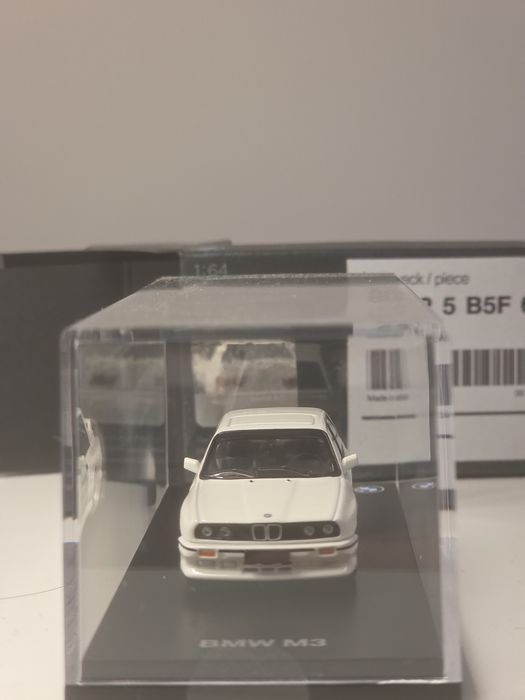 BMW E30 "Collection series" 1:64