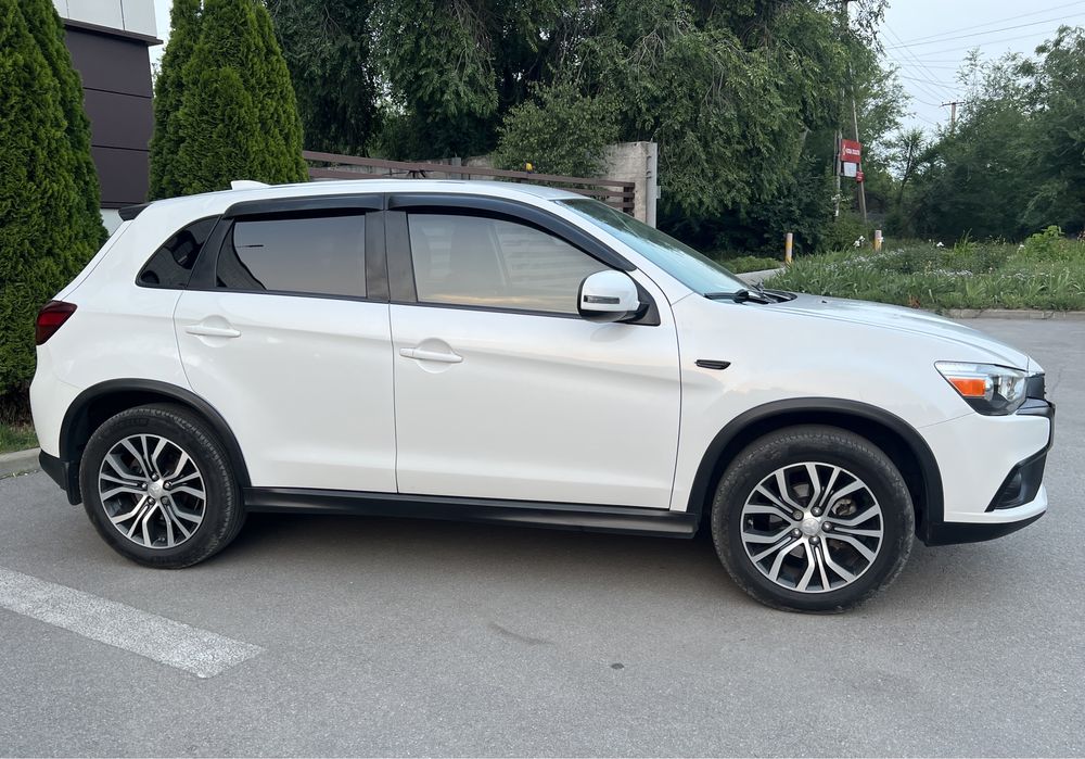 Mitsubishi ASX ( без вложений ) топ состояние