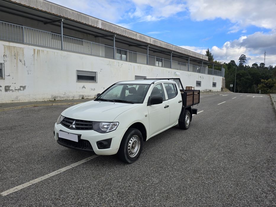 Mitsubishi L200 2.5 DI-D AC Cabine Dupla 5 Lugares 128cv 4x2 Nacional