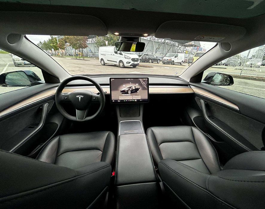 Tesla Model 3 82кВт 2023