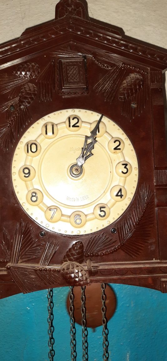 Ремонт и реставрация старинных настенных часов.