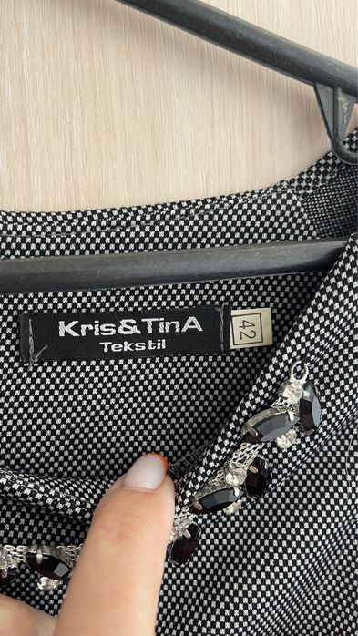 Сукня жіноча (офісний варіант)