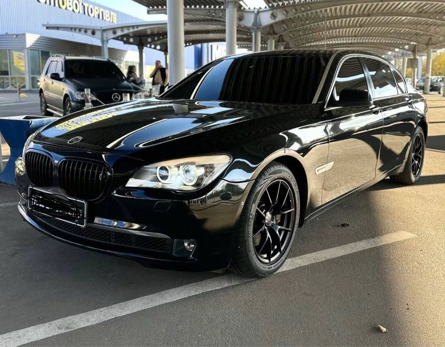 Продам BMW F01 740IL
