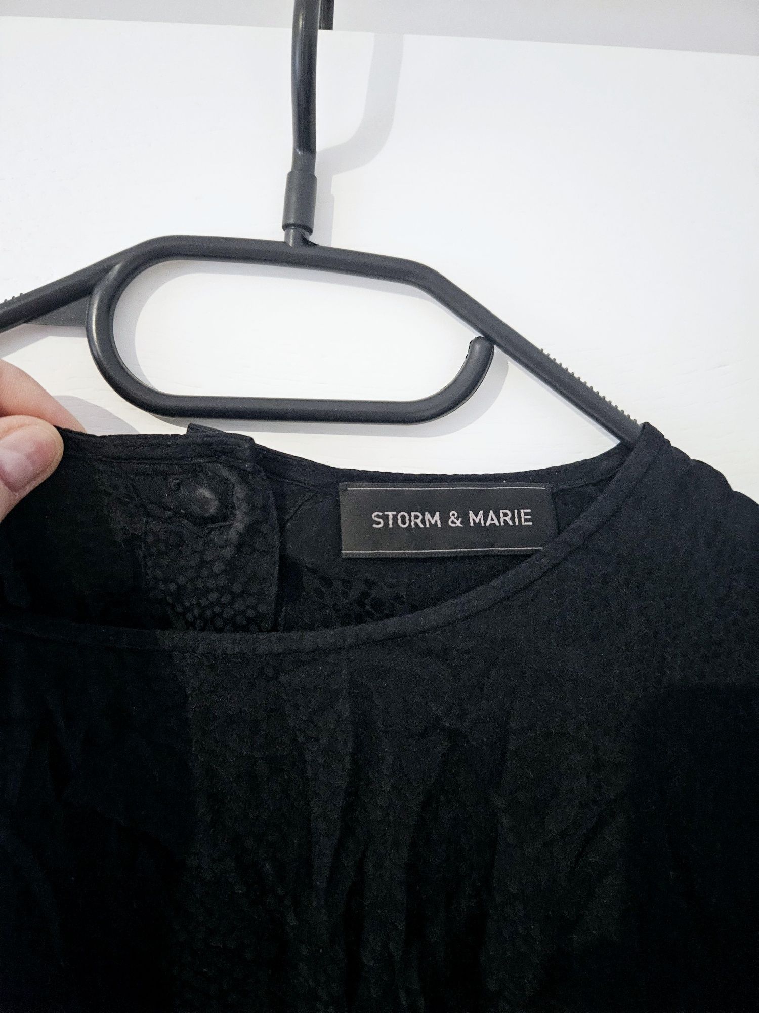 Jedwabna bluzka m Storm & Marie 38 czarną bluzka