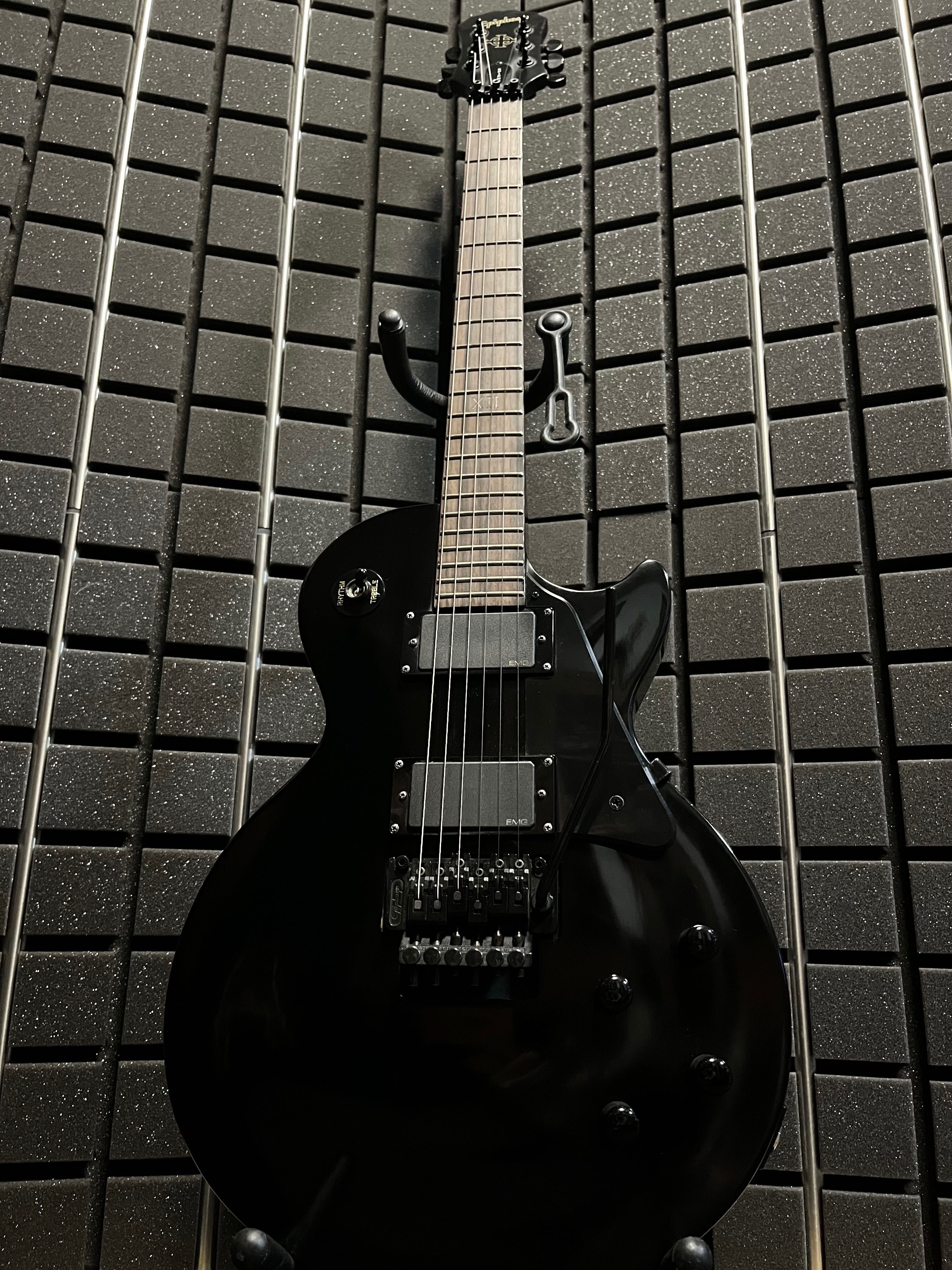 Epiphone Les Paul Goth c/ Floyd Rose e EMG81/85