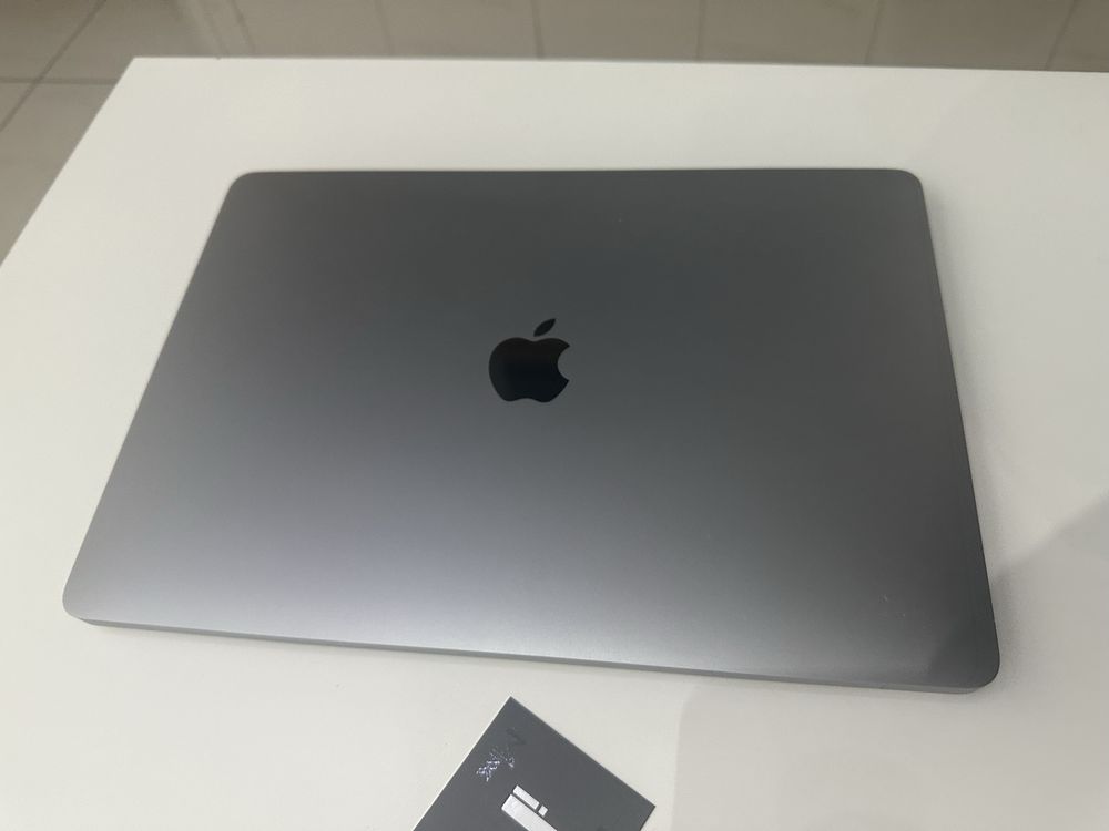 MacBook Pro 13” M1 8/512Gb Space Gray a2338 990$