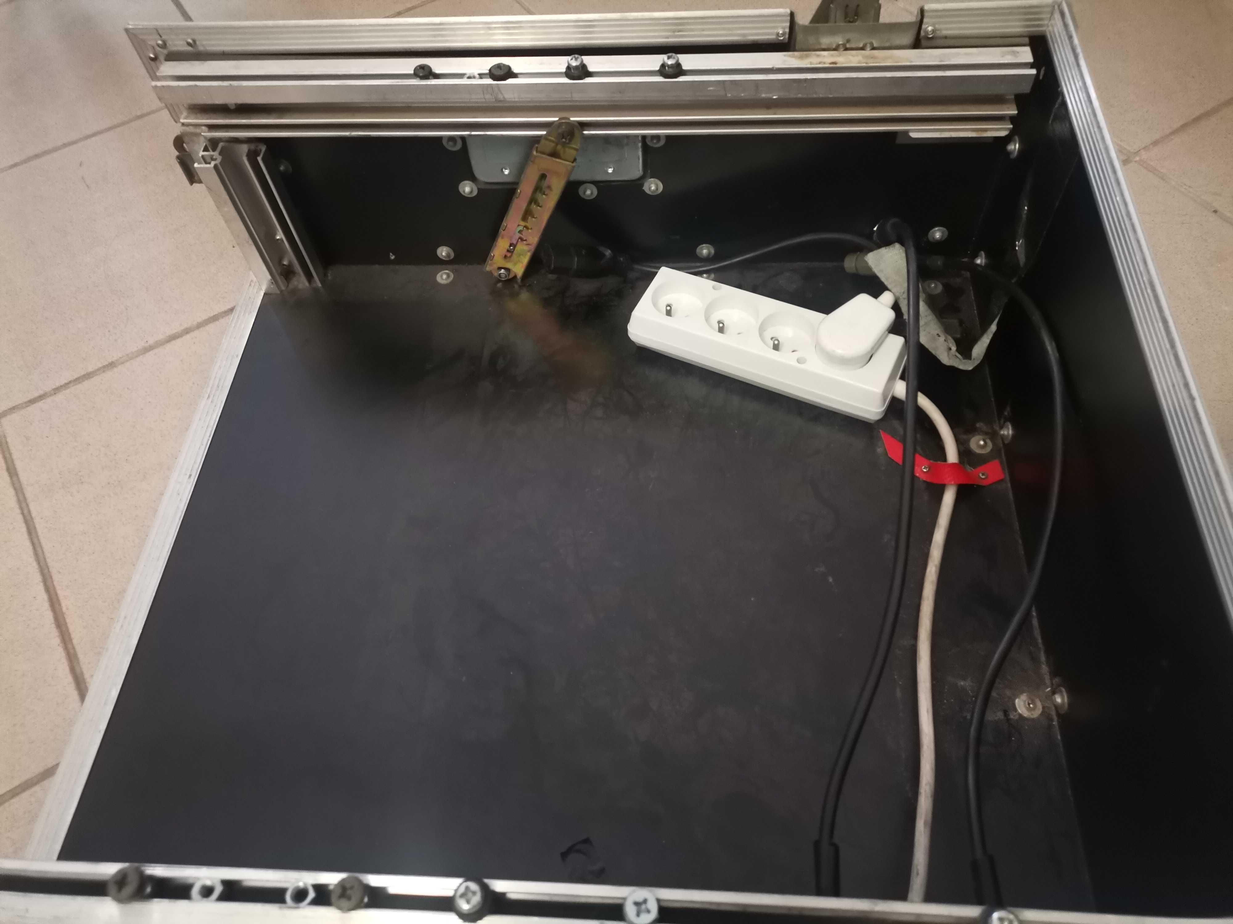 Skrzynia rack 19''