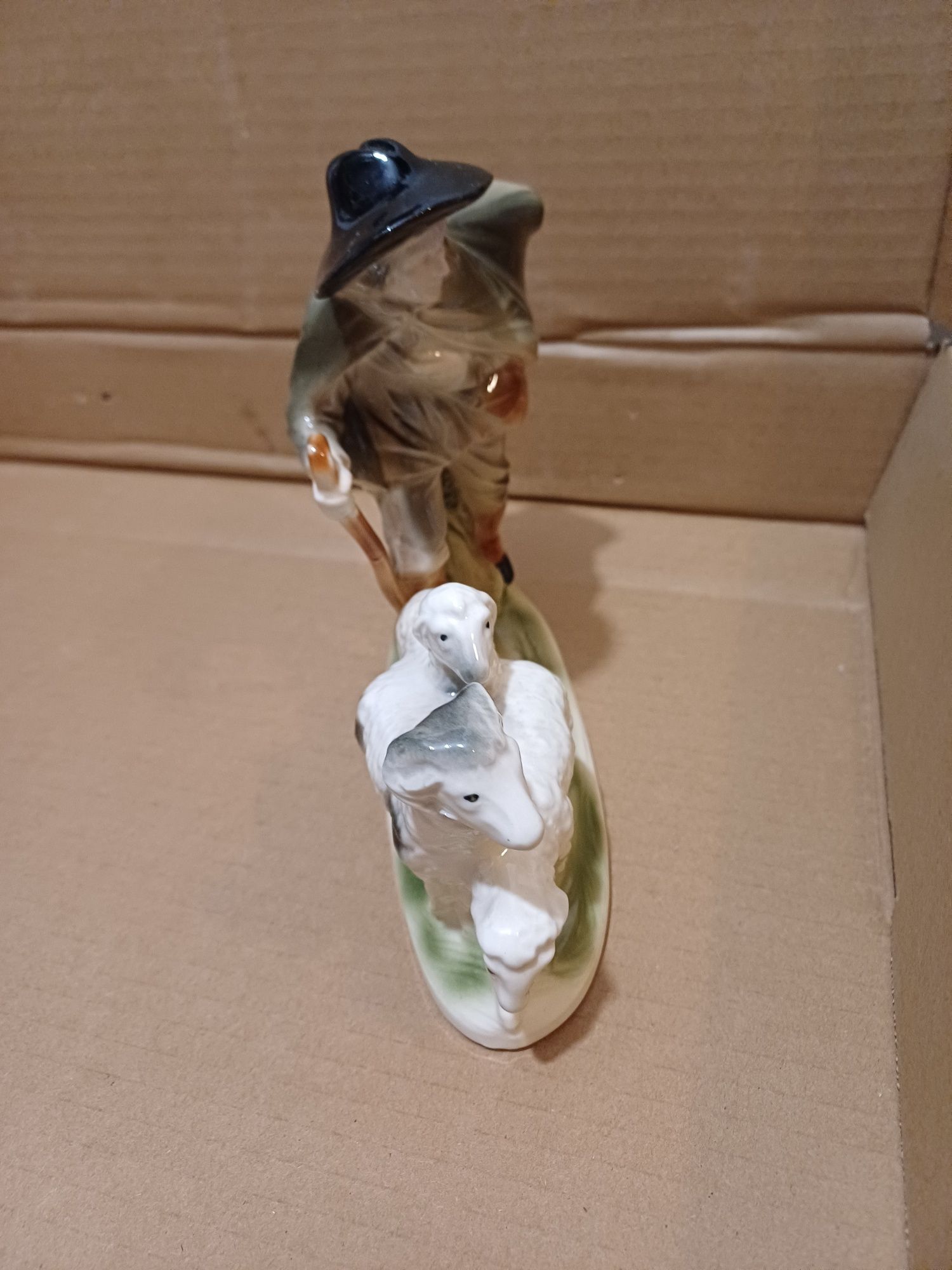 Pasterz z owieczkami
