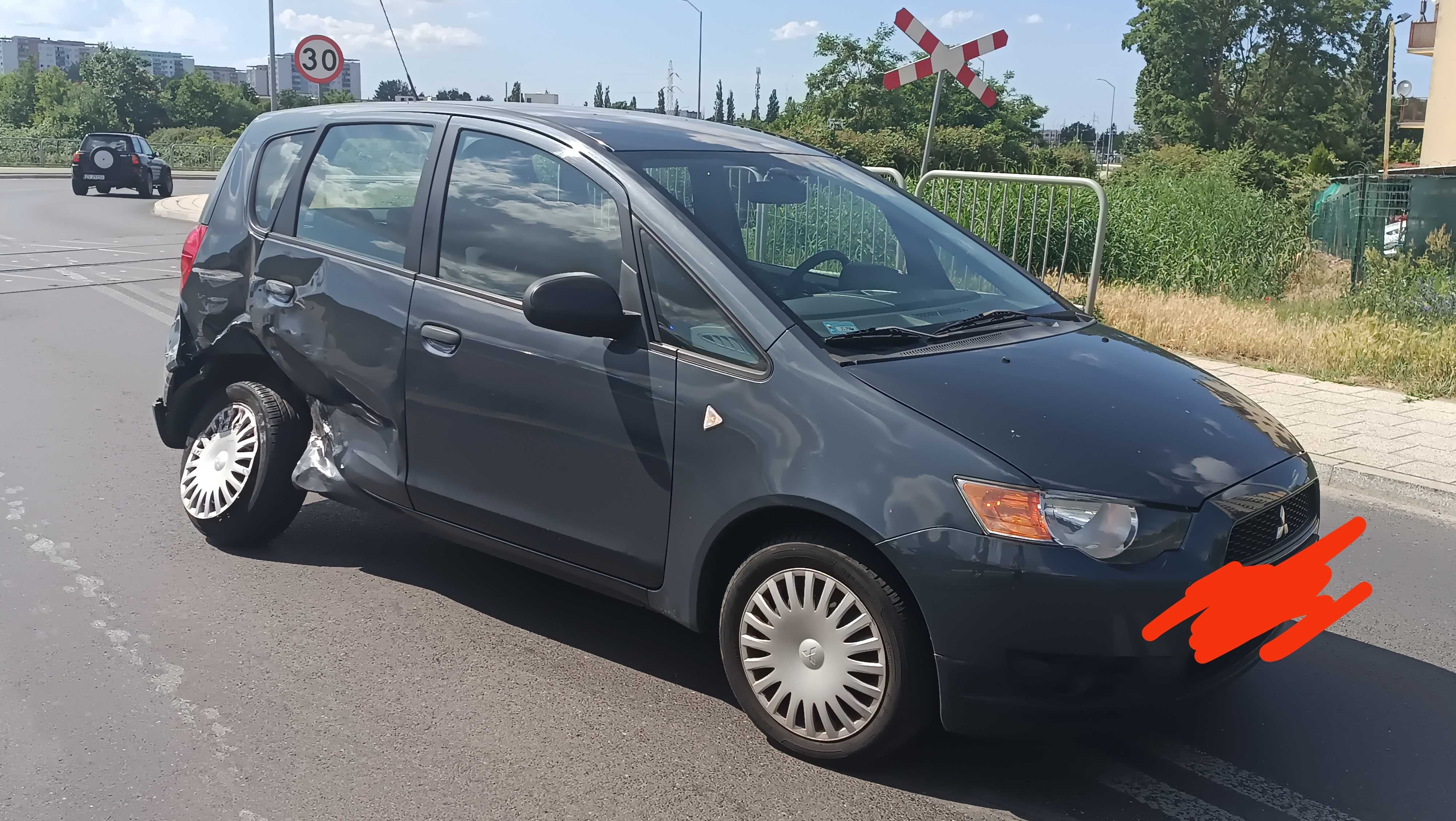 Sprzedam Mitsubishi Colt z30, powypadkowe