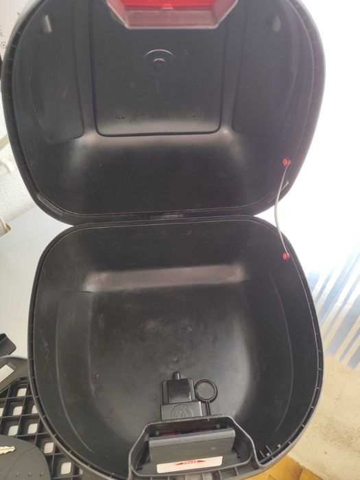 Mala Givi 30 lts + base + suporte pcx