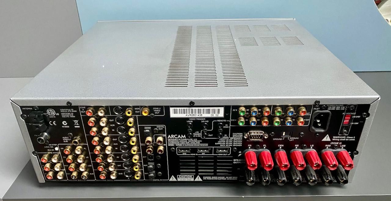 Amplituner Arcam AVR-2801