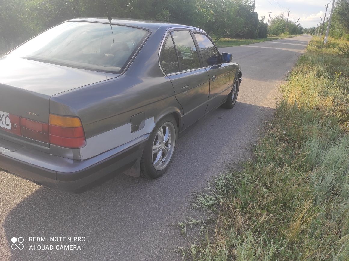 Продам BMW E34 525