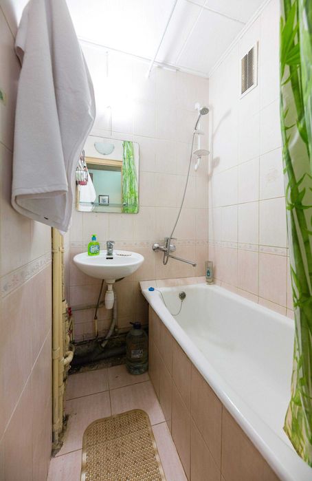 Вул. Борщагівська 6 в Києві, КПІ, Охматдит