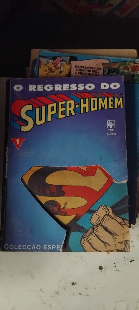 Livros de banda desenhada do super homem e outros