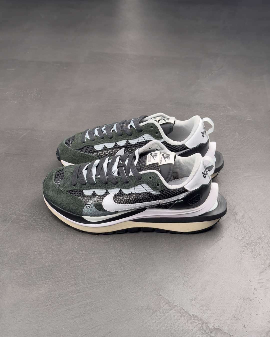 Кросівки Nike Vaporwaffle Sacai Black White