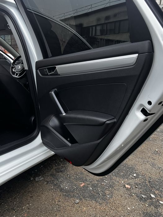 Пассат В8 бензин, автомат