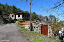 Moradia V2 em Oliveira do Douro, Cinfães