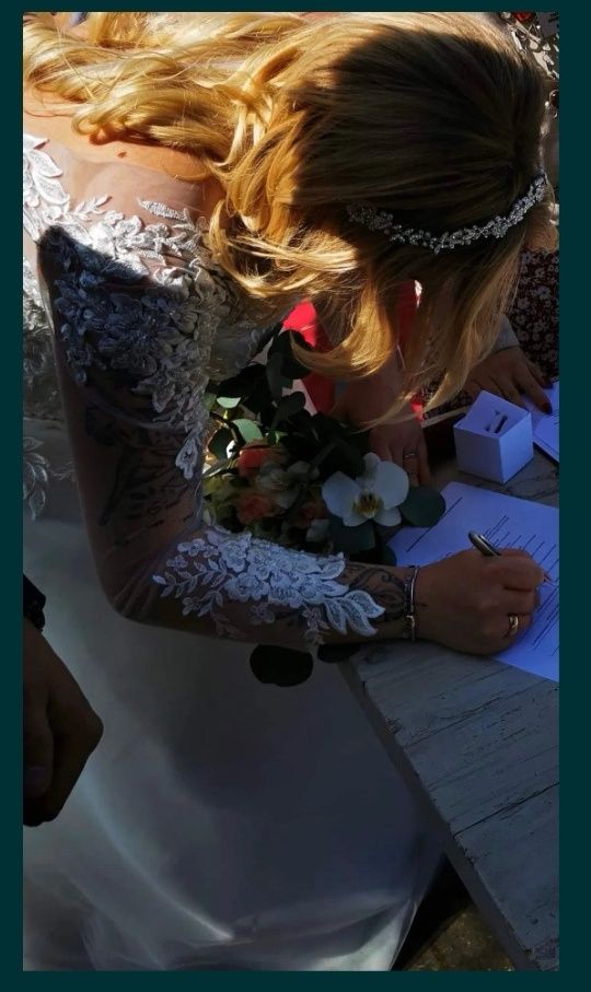 Sprzedam piękną suknię ślubną