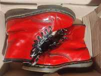 Dr. Martens Made in England, skórzane, czerwone , lakierowane, r. 38