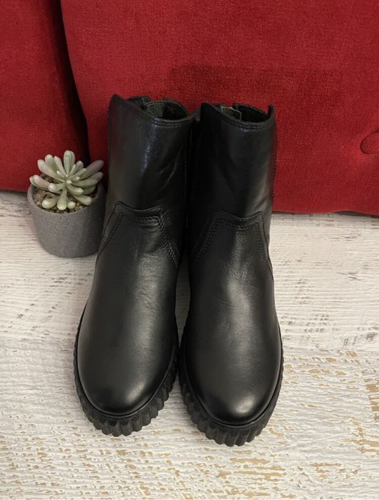 Marc O’Polo,оригінал,із натуральноі шкіри,р. 36,38,39,40,42