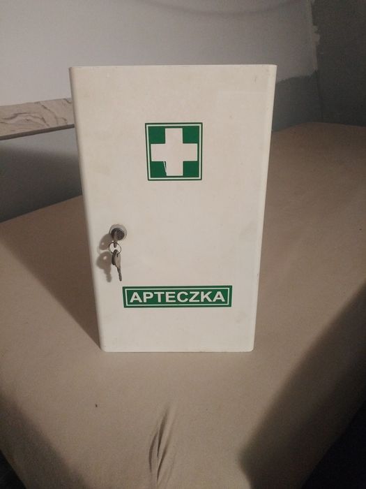 Apteczka metalowa
