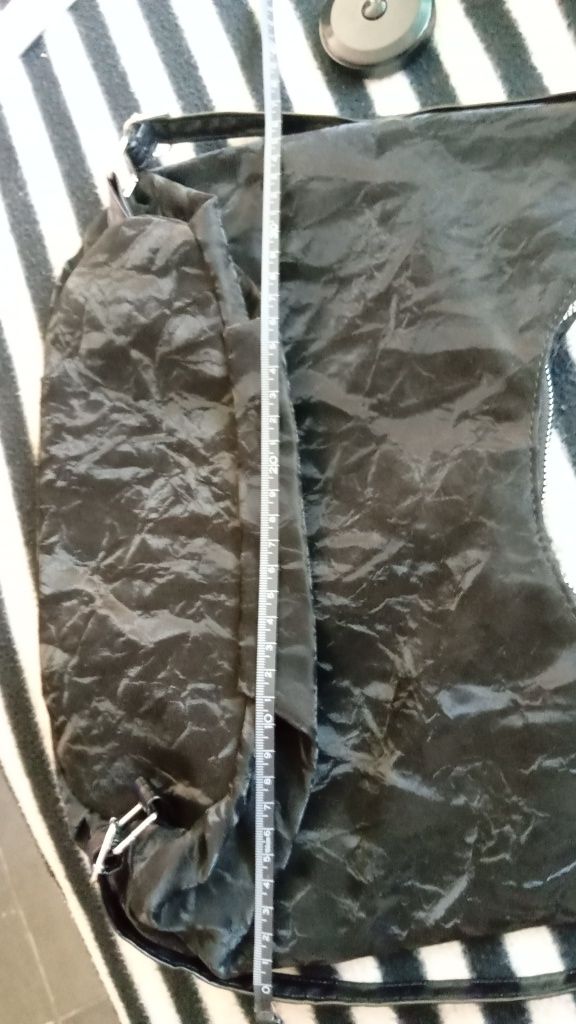 Mala-Mochila preta c/ borboletas prateadas