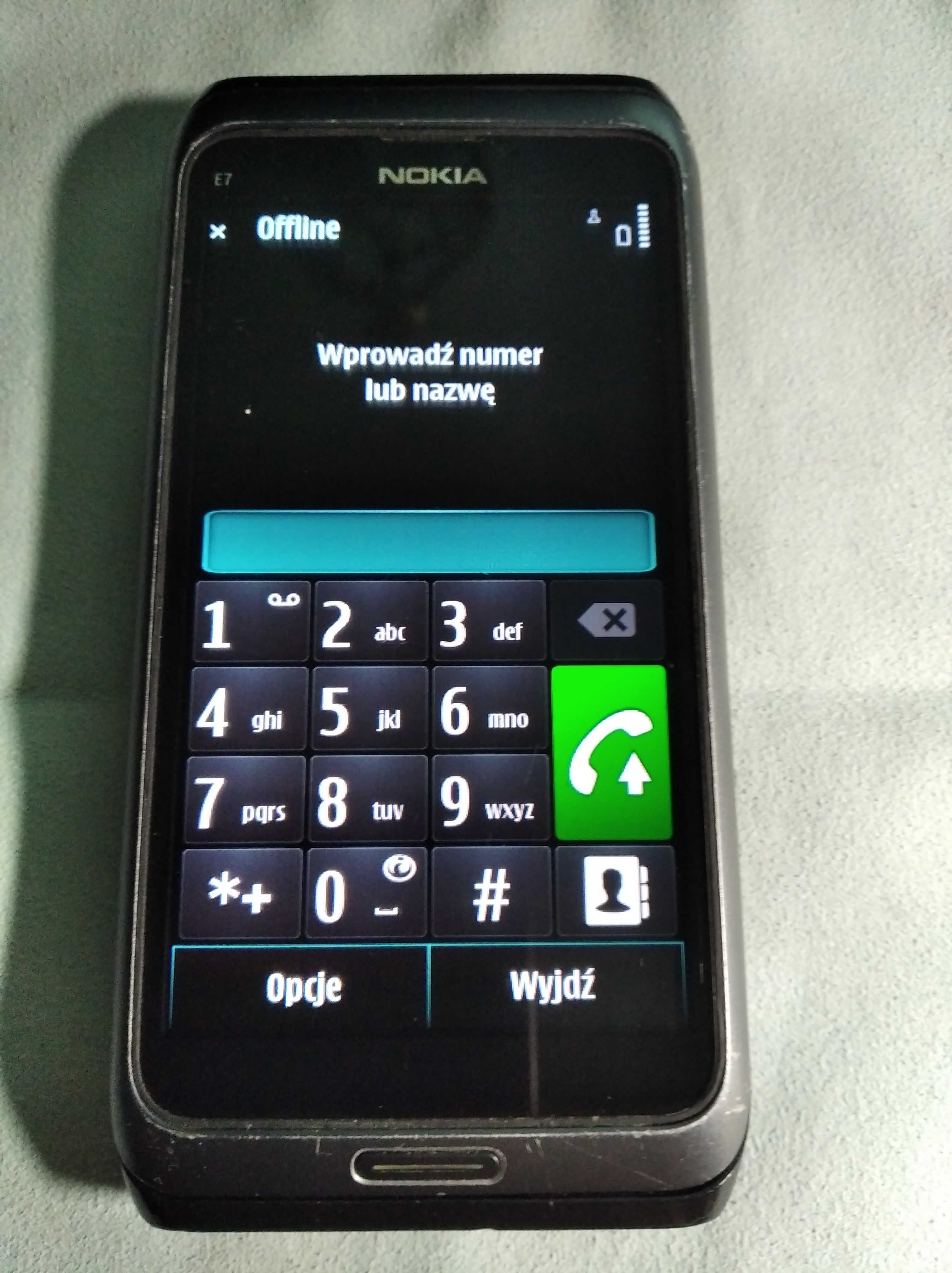 nokia E7 dotykowy  z wysuwaną klawiaturą