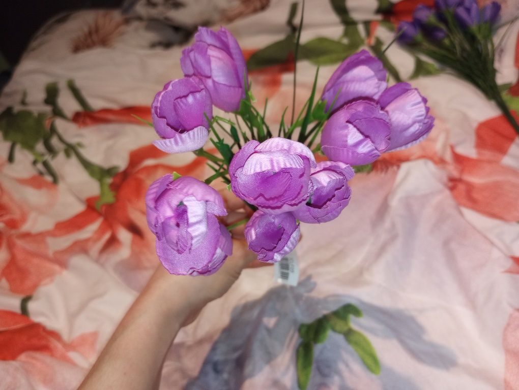 Bukiet wiosennych kwiatów krokusów 35 cm