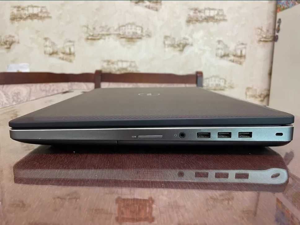 Ноутбук 17" FHD Dell Precision 7710 (i5-6300HQ/8Gb/SSD 256Gb/W5170M)