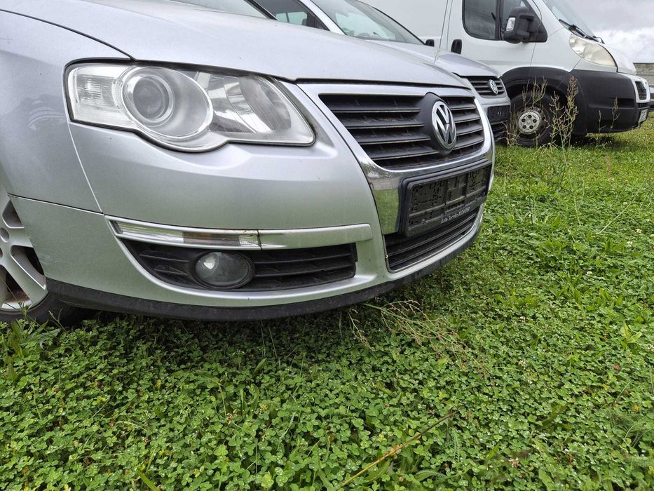 Zderzak przedni kompletny Volkswagen Passat B6 kod lakieru LA7W