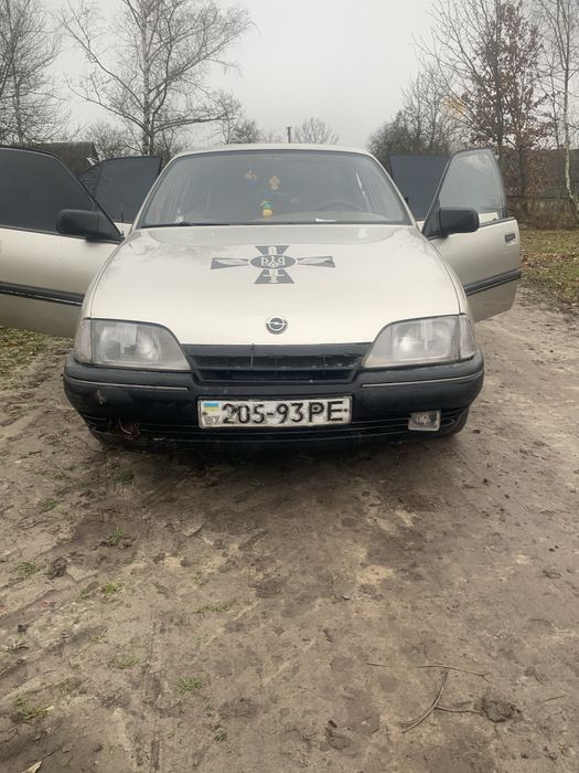 Опель Омега 2.0 на автоматі