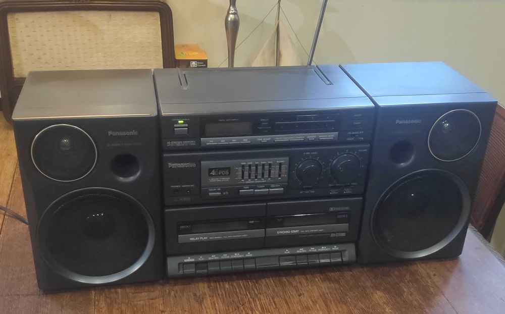Boombox Panasonic RX-CT980 z kasetami