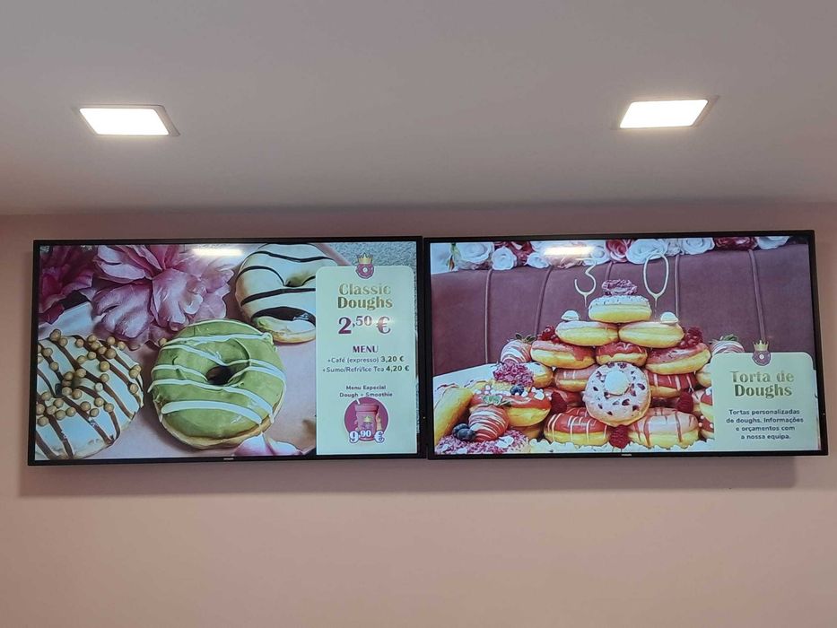 ECRÃNS 50" Ideal reprodução de vídeos, anúncios e campanhas digitais