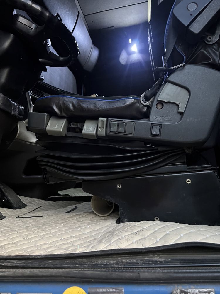 Обменяю на евакуатор Фура Renault Magnum 480 10 тонник