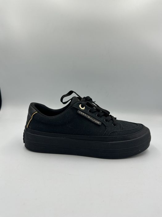 Trampki czarne Tommy Hilfiger 38 uszkodzone