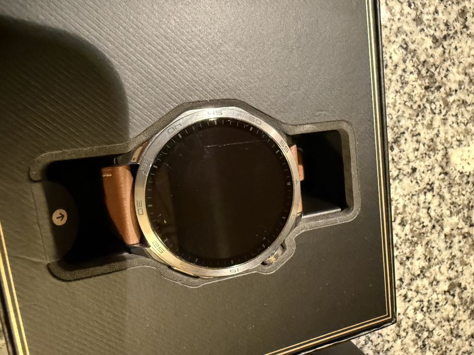 Smartwatch Huawei GT-4 (46mm) com 2 anos de garantia - USADO